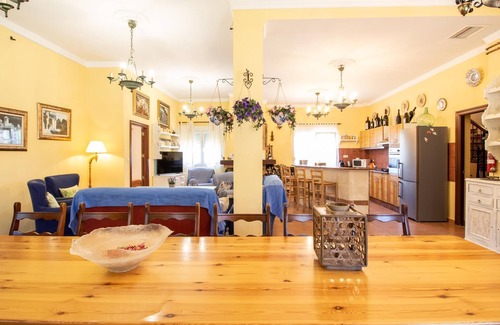 Durcal Villa | Charming house with pool, terrace and WiFi