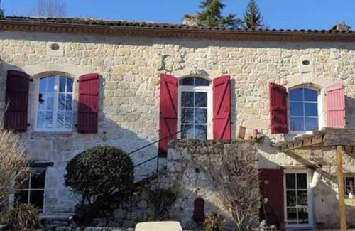 Bajamont House | Charming house with swimming pool in the countryside