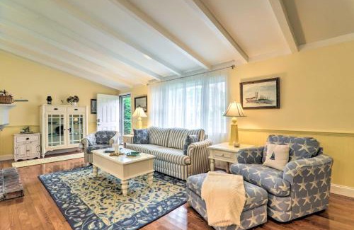 Hyannis Port House | Charming Hyannis Cottage 1 Mi to Beach!