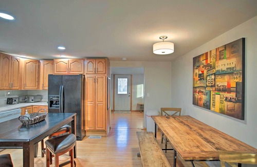 Knoxville House | Charming Iowa Abode Near Knoxville Raceway!