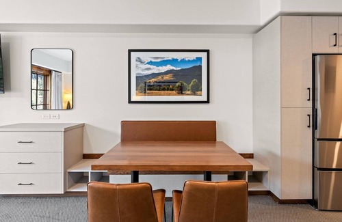 Tamarack Apartment | Charming King Studio