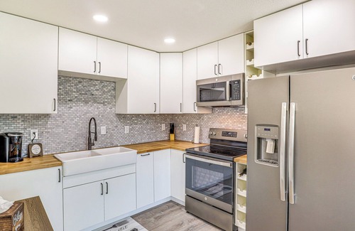 Kingman House | Charming Kingman Casita < 1 Mi to Route 66!