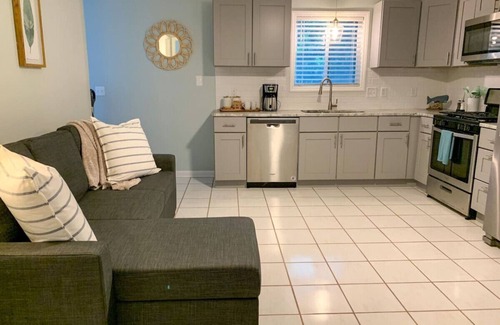 Kure Beach Apartment | Charming Kure Hideaway w King Bed