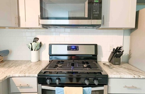 Kure Beach Apartment | Charming Kure Hideaway w King Bed