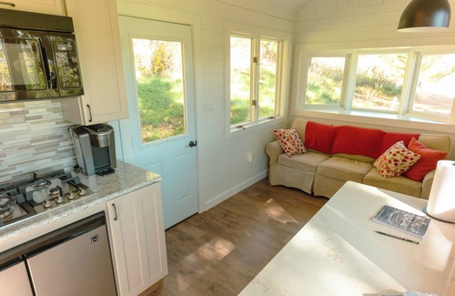 Spring Mills House | Charming "Little House" at Buckleberry View.Gorgeous View.Hot Tub
