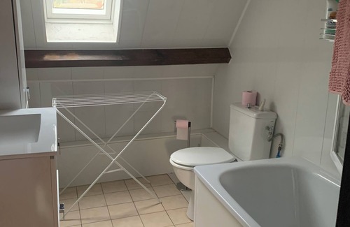 Trie-Chateau Bed & Breakfast | Charming little outbuilding in the countryside