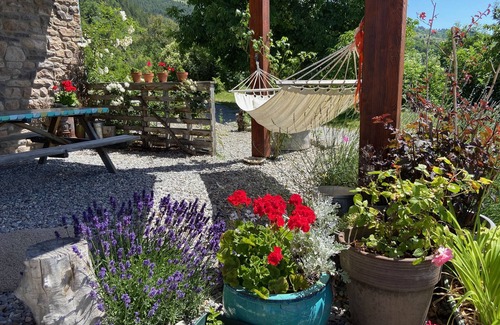 Chorges Apartment | Charming Little Studio Room in Tranquil Hamlet 4km from Chorges. Perfect for 2.
