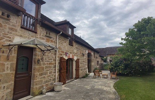 Strenquels Villa | Charming Lotoise residence with swimming pool