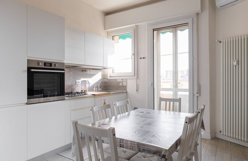 Savena Apartment | Charming Mazzini Apartment by Wonderful Italy