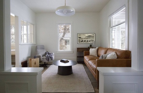 Miles City House | Charming Modern Cottage - Close to everything!
