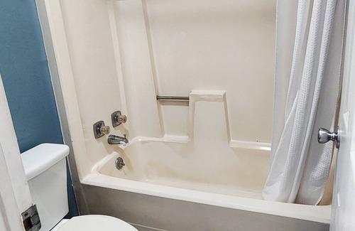 Port Mansfield Hotel | Charming motel room in adorable Port Mansfield, TX pet- friendly