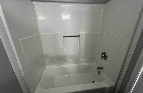 Limerick Hotel | Charming motel rooms in nice Watertown NY