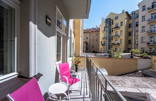 Josefov Apartment | Charming Old Town Apartment – Vězeňská