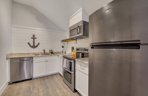 Bluffton Apartment | Charming Old Town Bluffton Carriage Home