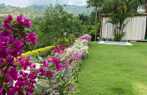La Mesa House | CHARMING ONE-STORY HOUSE WITH NICE VIEW IN GATED COMMUNITY