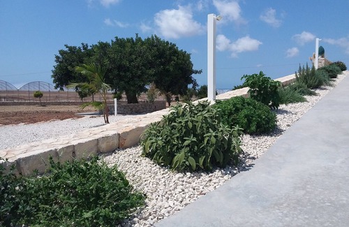 Scicli Apartment | Charming outbuilding with swimming pool in a private villa