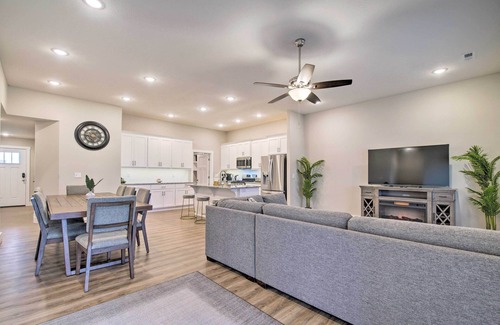 Ozark House | Charming Ozark Abode w/Yard & Pool Access