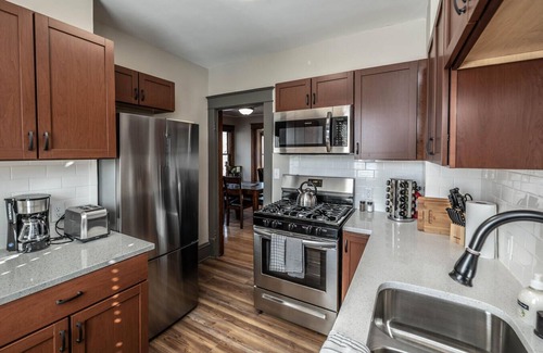 St. Anthony Park Apartment | Charming Parkview 4BR Duplex by State Fair, U of M, DT
