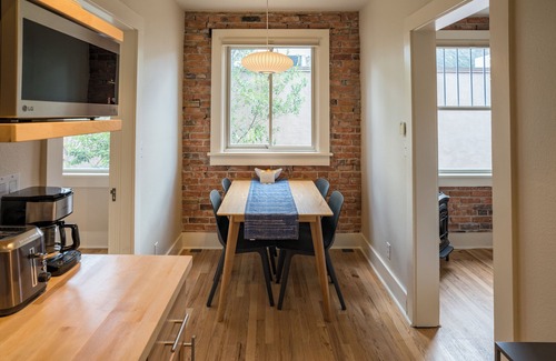 Historic Downtown Durango Hotel | Charming Pet Friendly Queen One Bedroom Suite w/Kitchen & Living