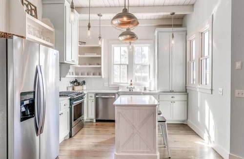 Eufaula House | Charming Pink House! Steps to Boardwalk Pool!