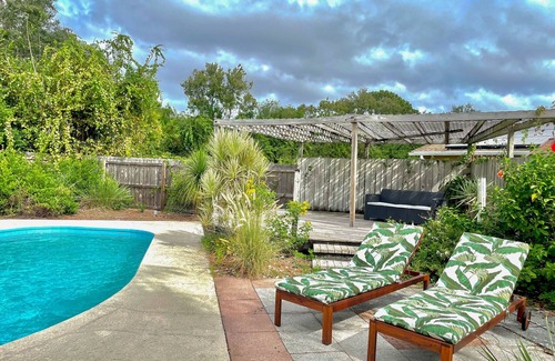 Largo House | Charming Pool Home - Mins Drive to Beach