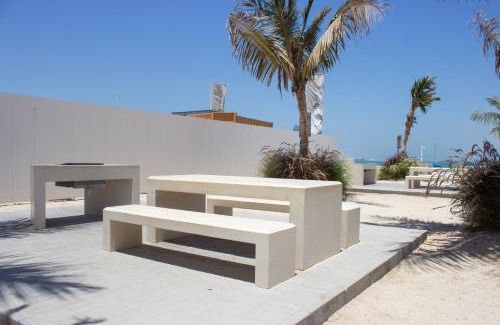 Bab Al Bahr Apartment | Charming Pool View Studio Retreat at Bab Al Bahr