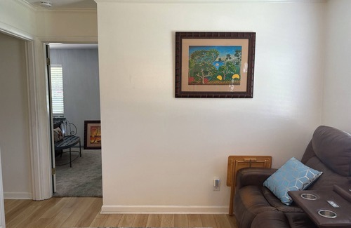 Colonial Oaks House | Charming Quiet 1-bedroom 1 bath ADU with AC, WiFi in Savannah