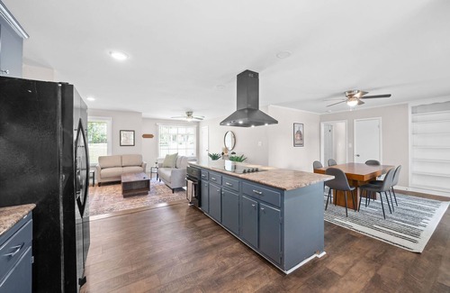 Clarksville House | Charming Remodeled home in peaceful neighborhood (pet friendly)