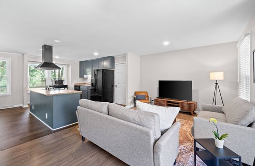Clarksville House | Charming Remodeled home in peaceful neighborhood (pet friendly)