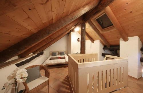 Aurigeno House | Charming Retreat- 100-Year-Old Stone Rustico