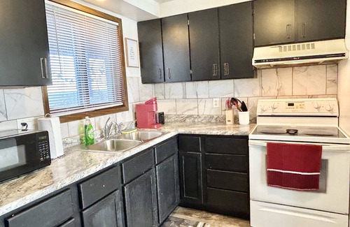 Marion Apartment | Charming Retreat in Marion, Iowa! 🏡✨