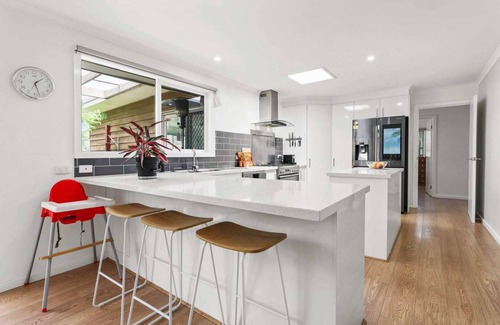 Monbulk House | Charming Retreat in Monbulk - 2B