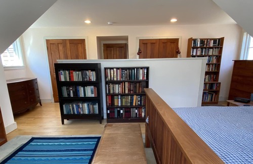 Rhinebeck House | Charming Rhinebeck home on 4 wooded acres