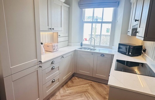 Kendal Apartment | Charming Riverside Apartment