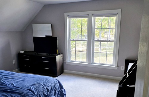 Hertford House | Charming Room Rental in Albemarle Plantation—Golf, Marina & More!