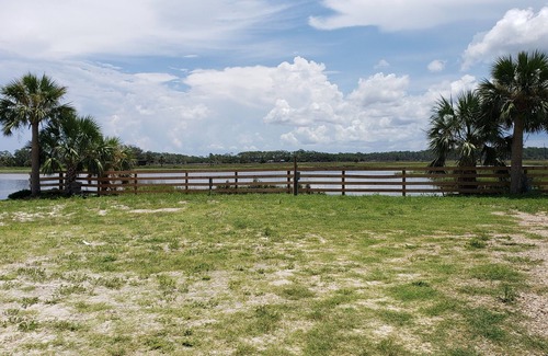Salem RV Rental | Charming RV lot in Dark Island Perry Fl