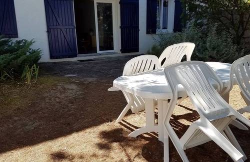 La Gueriniere Apartment | Charming sunny apartment 300m from the beach
