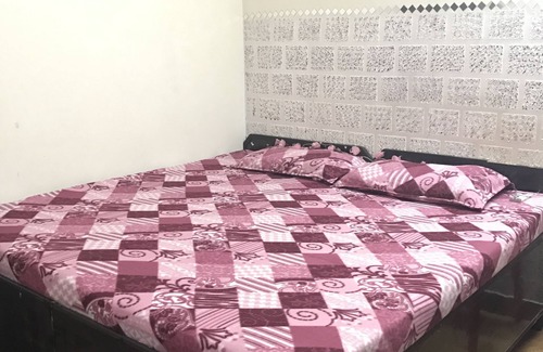 Chittaranjan Apartment | Charming separate entire Studio Apartment in South delhi next to Greater Kailash