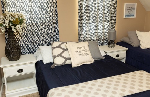 Brownstown Apartment | Charming Small Town Treasure in Brownstown