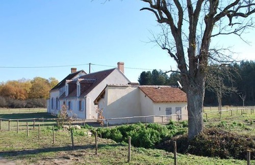 Jouy-le-Potier Cottage | Charming Solognote House with Fireplace, Near Loire Castles and Golf Courses