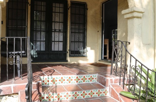 Beverly Grove House | Charming Spanish Oasis. Grove- Beverly Hills-LACMA-N. of Wiltshire.