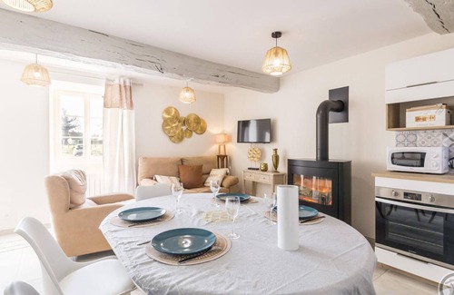 Le Val-Saint-Pere Cottage | Charming Stone House with Garden, WiFi, Near Shops, Pet-Friendly, All-Inclusive Services