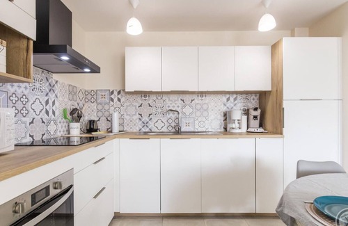 Le Val-Saint-Pere Cottage | Charming Stone House with Garden, WiFi, Near Shops, Pet-Friendly, All-Inclusive Services