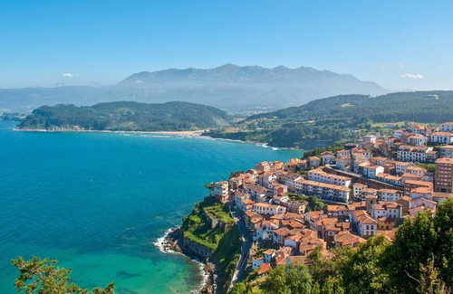 Tornon Cottage | Charming stone house in an idyllic coast village close to a stunning beach
