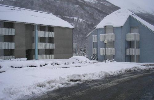 Luz-Saint-Sauveur Apartment | Charming Studio for 4 with Balcony, Parking & Ski Storage – Near Ski Resorts