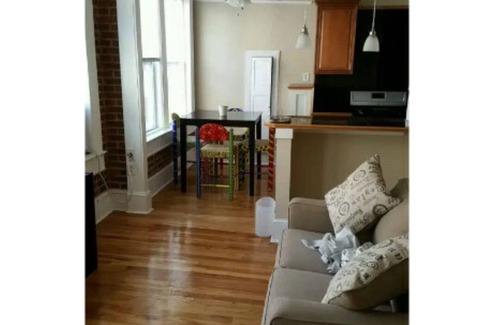 Midtown Apartment | Charming studio #10 dynamite area Piedmont Park