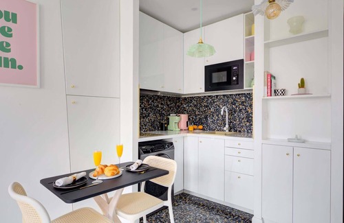 Arts-et-Metiers Apartment | Charming Studio For 3 Near Le Marais & Pompidou