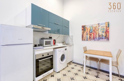 Floriana Apartment | Charming Studio home in Floriana's Heart w/WIFI
