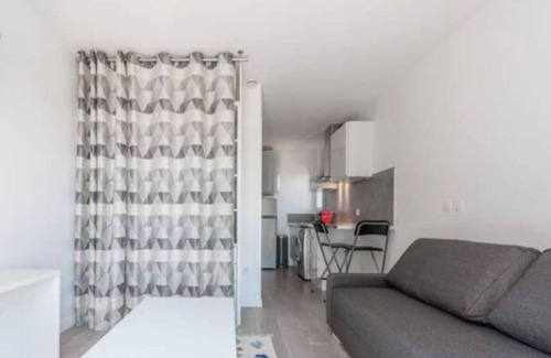 La Garde Apartment | Charming Studio Ideal Couple