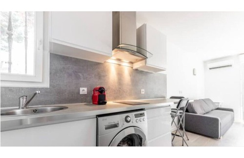 La Garde Apartment | Charming Studio Ideal Couple